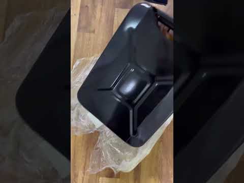 Канистра Poputchik металлическая с покрытием RAPTOR для топлива толщина металла 0.84 20 л с перчатками (пара) Черная мат (28-032-IS)