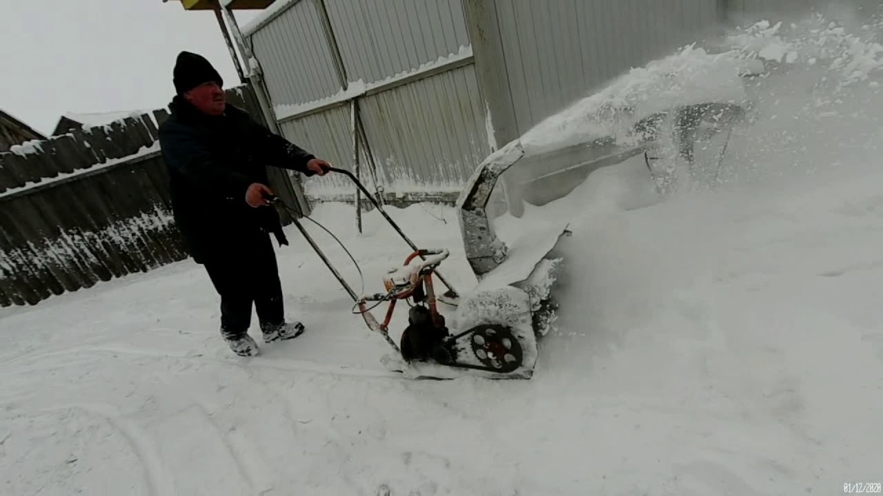 Снегоуборщик своими руками с приводом от бензопилы 