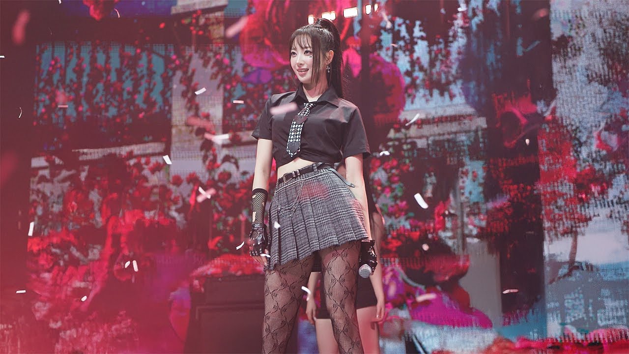 250105 리이나 RIINA 하이키 H1-KEY '건물 사이에 피어난 장미' 4K 60P 직캠 @H1-KEY 1ST FAN CONCERT by DaftTaengk