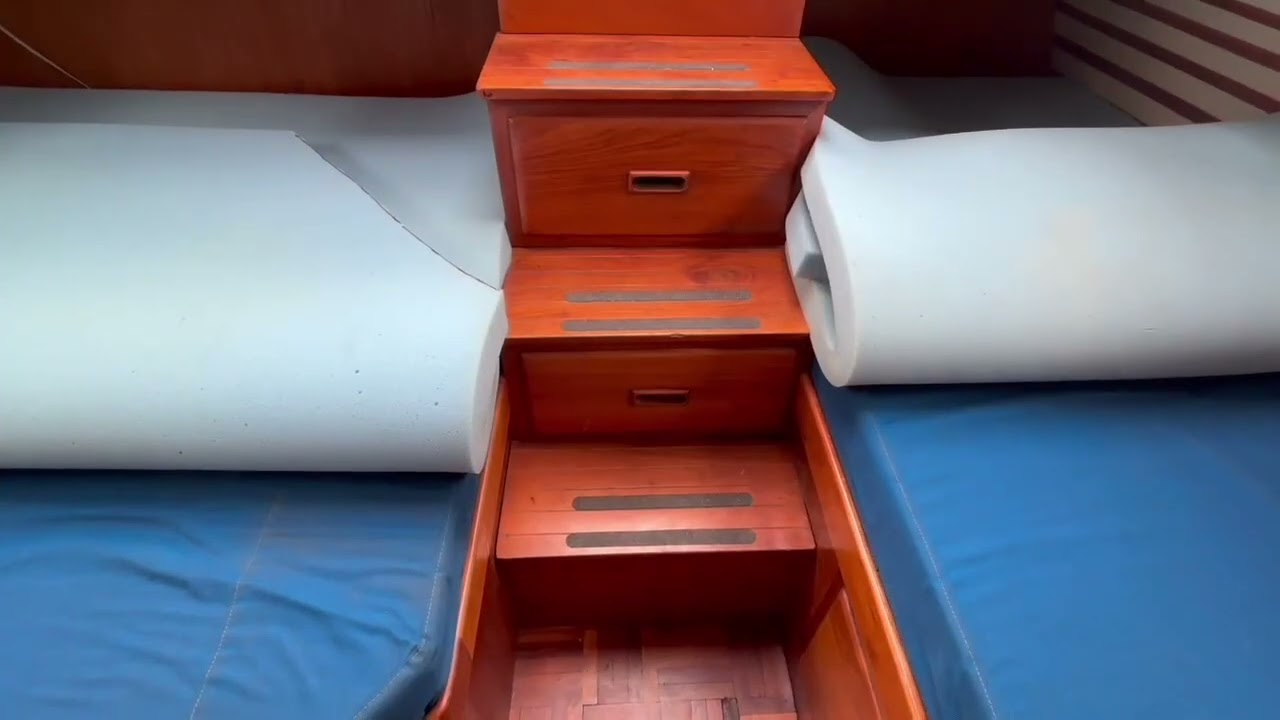 CHB 34 Tri-Cabin Trawler Single Engine Diesel - Boatshed - Boat Ref