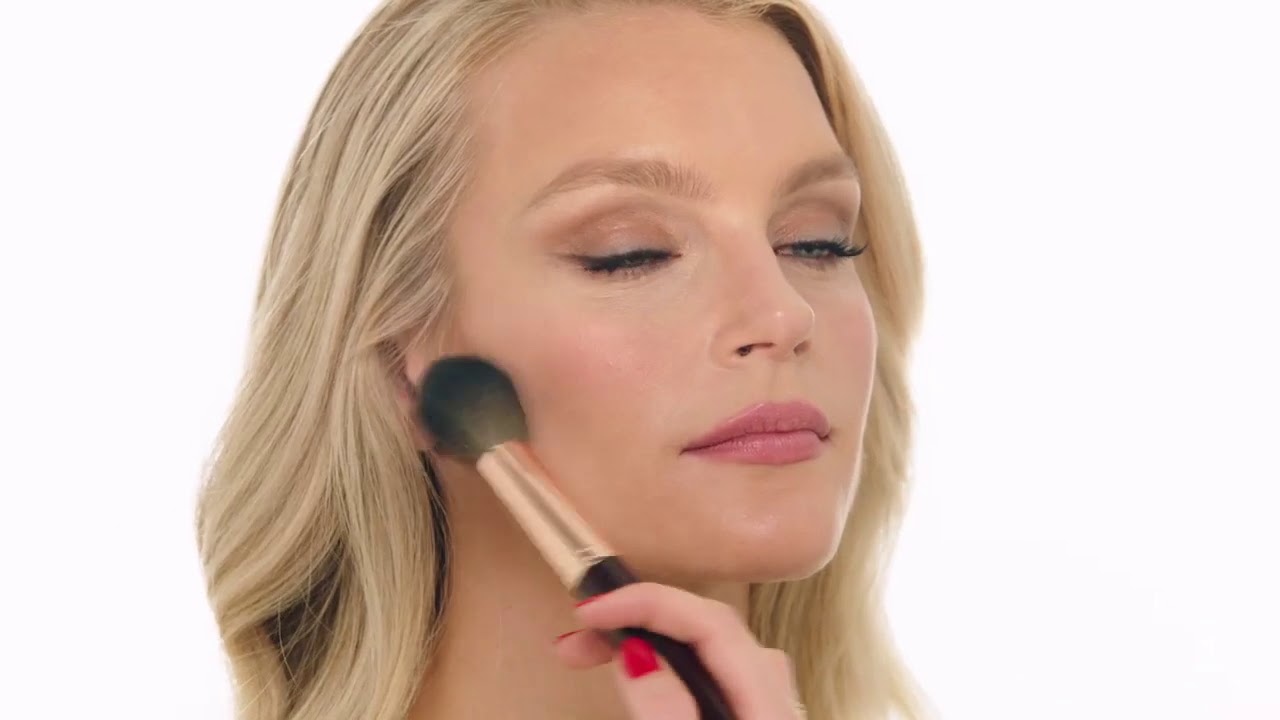 Charlotte Tilbury Cheek To Chic | Cosmetify