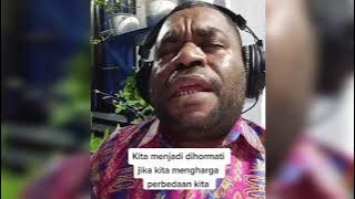 orang papua nyanyi lagu jawa ( campur sari )