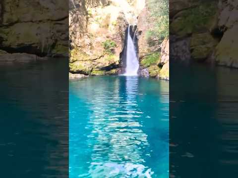 【高知の絶景】一度は見たい「にこ渕」の青い透明世界をお届け！1分で仁淀ブルー体験へ   #癒し #shorts #旅行 #絶景