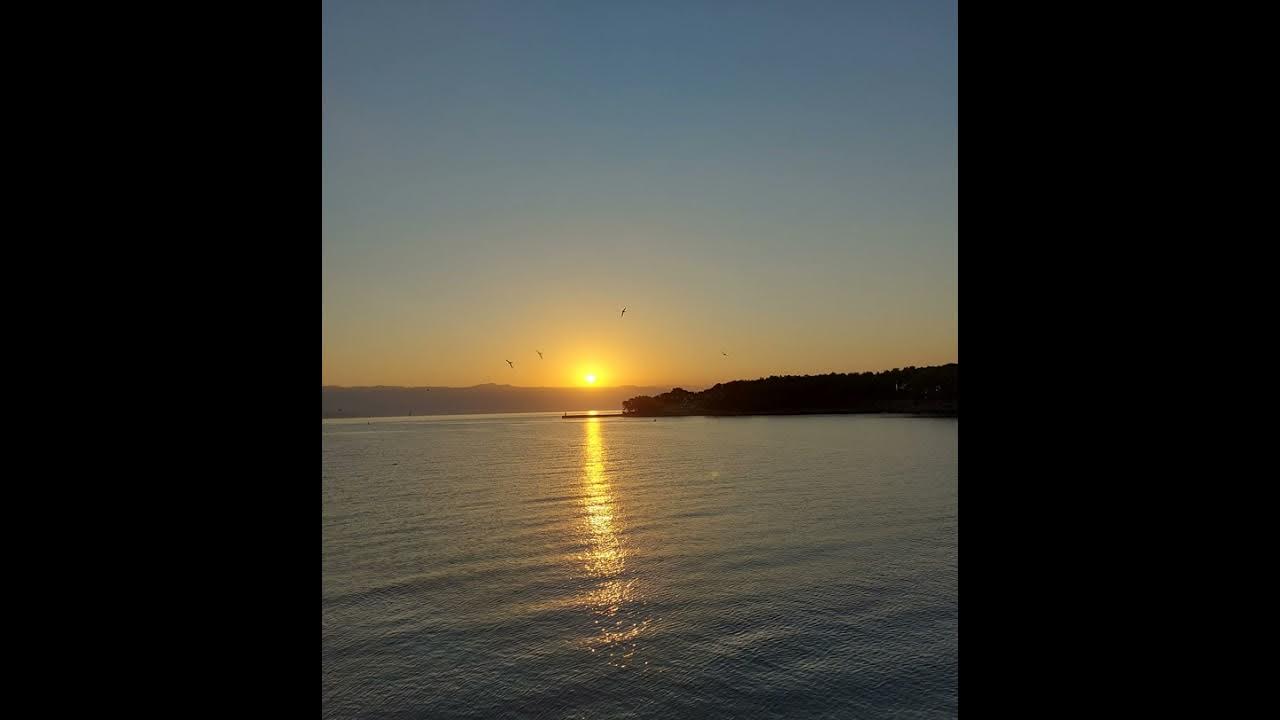 Rüfüs Du Sol - Until The Sun Needs To Rise (Azoth Edit) Rüfüs Du Sol - Until The Sun Needs To Rise (Azoth Edit)