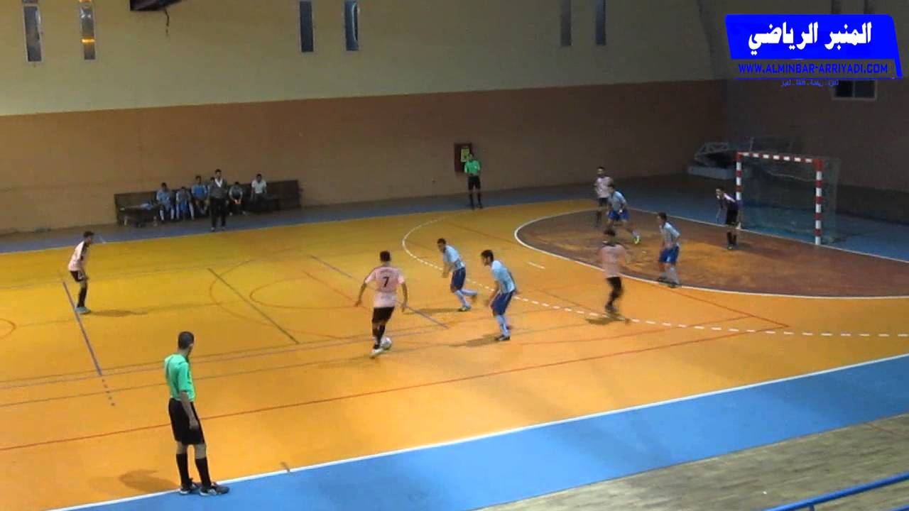 لقطات من القسم الثالث لكرة القدم داخل القاعة : جمعية إنزكان ضد أمل تيزنيت 2016/02/06