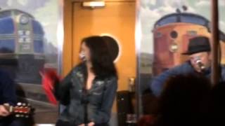 Dave Alvin, Christy Mcwilson And Rick Shea - Train