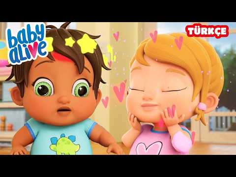 Charlie'nin Sihirli Öpücükleri ve Yaramaz Bebekler! 😘🩹 Çizgi Film - Baby Alive Türkçe