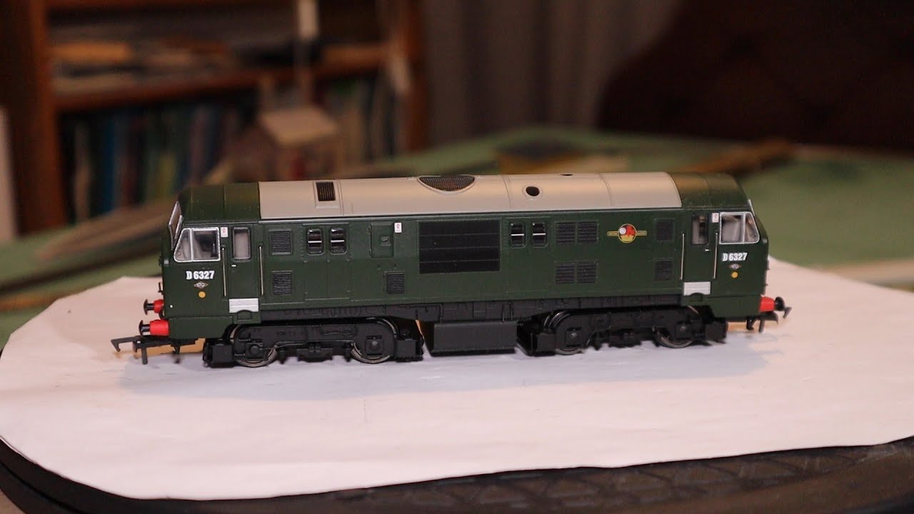 Dapol Class 22 Baby Warship Diesel Locomotive