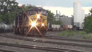 Slow Moving CSX Train Hits The Horn