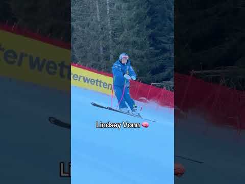 😮‍💨⛷️ La concentration de Lindsey Vonn avant son Super-G #shorts #ski #vonn