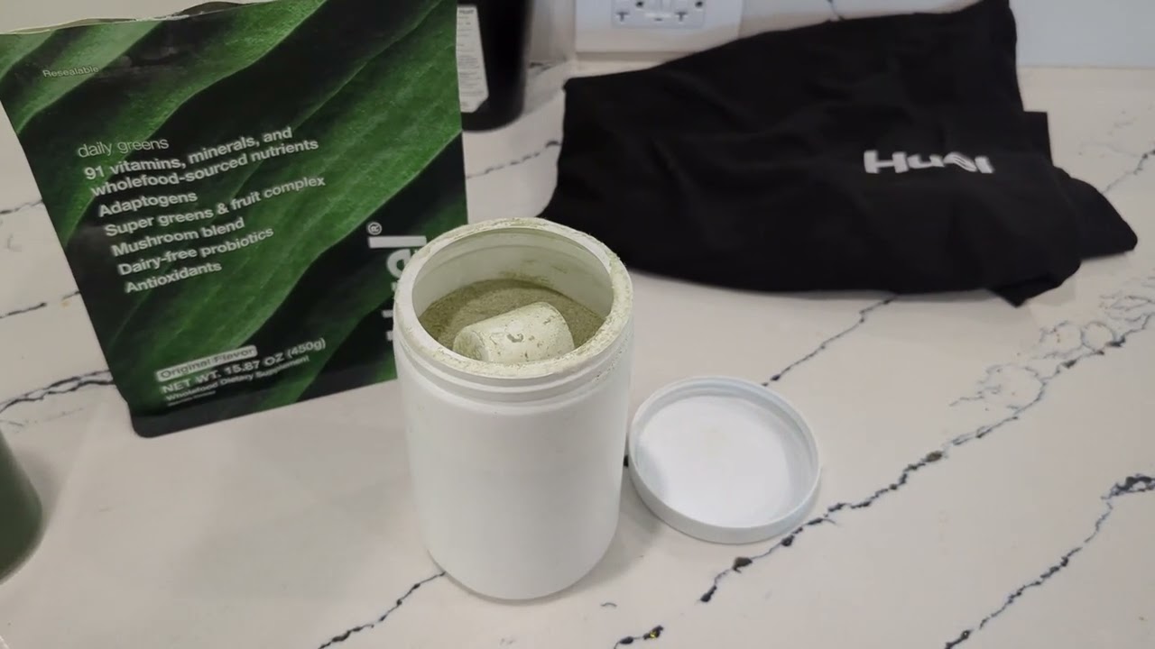 Huel Daily Greens  with shaker container and why it should come in a container! 