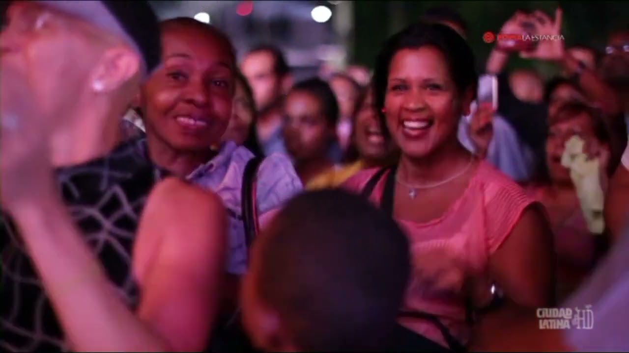 AHORA YO ME RIO  ( LA SONORA PONCEÑA EN LA ESTANCIA CARACAS VENEZUELA 2013 ) salsoteca la terrifica