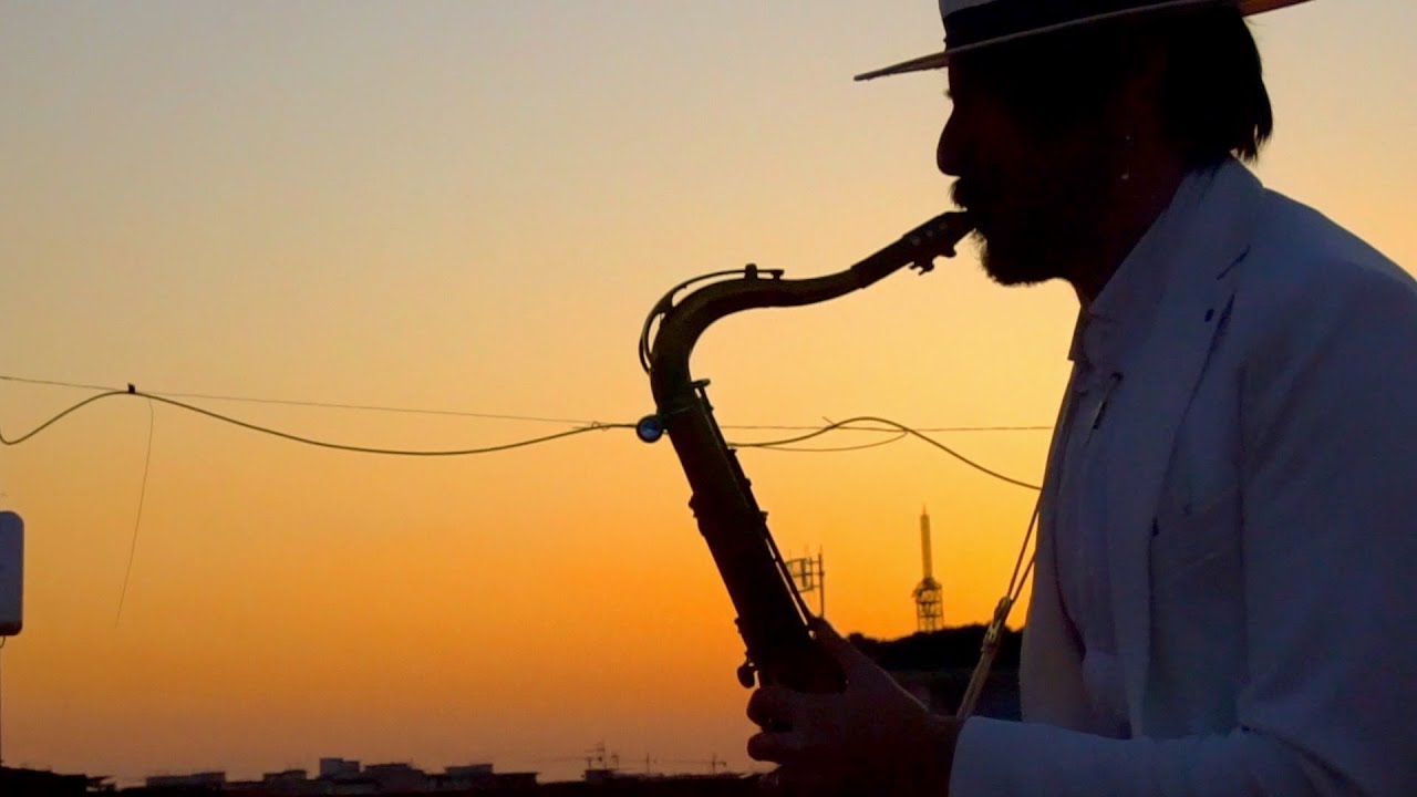 "TI AMO" - Roof Sax Performance in Italy