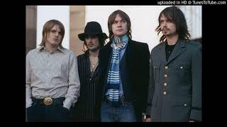 kasabian processed beats live 2004