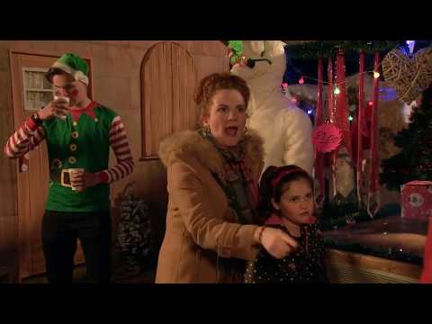 coronation-street,-13th-december-2019---fiz-argues-with-a-drunk-santa