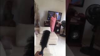 Viejita Pero No Pendejita -La Pérdida Del Cepillo Parte 3