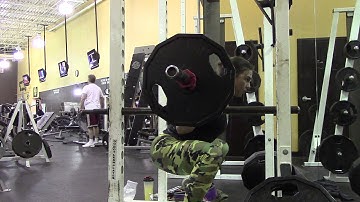 Paused Squats 135 x 8, 135 x 10 (Deload, cutting)