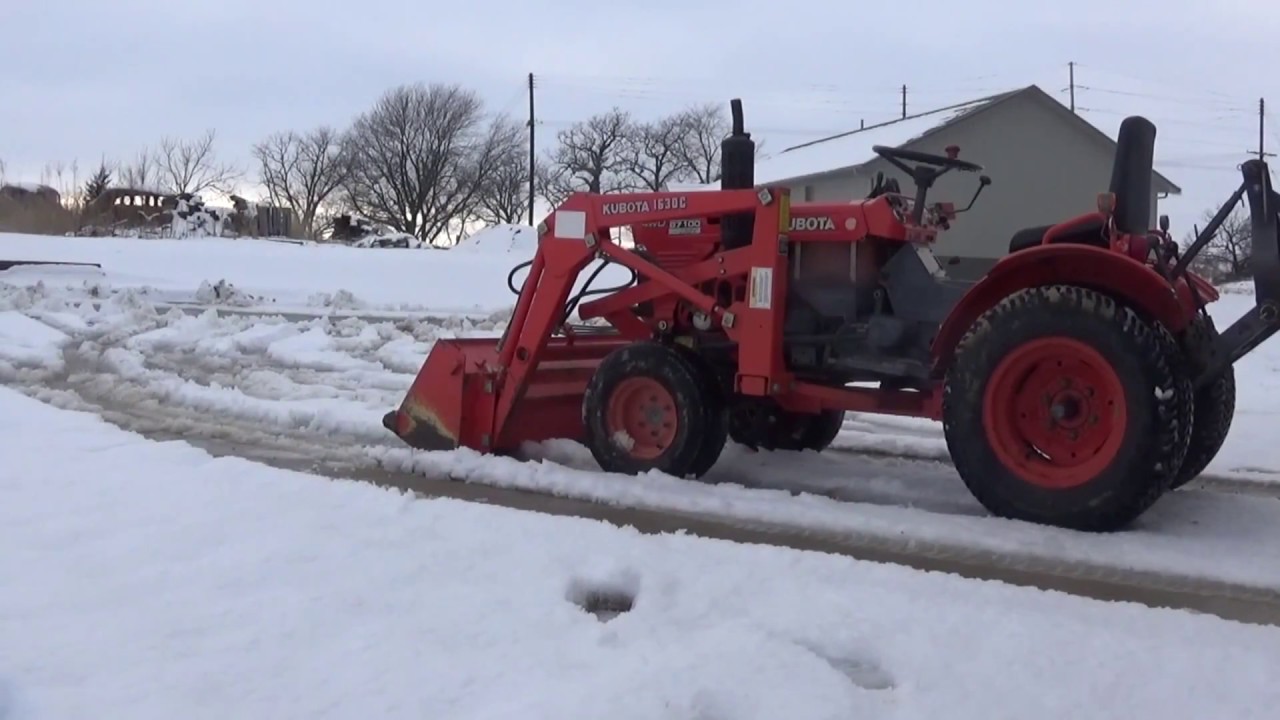 Kubota b7100 plowing snow YouTube