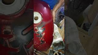 motosiklet deposu pas temizliği(Epoxy paint application inside the tank)