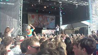 Seth Sentry - The Waitress Song (live)