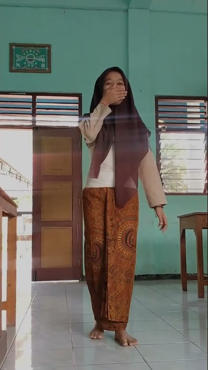 cara membuat dan memakai Jarik Kartini (kendit / udet / stagen)  MA AL Ma'arif Jepara