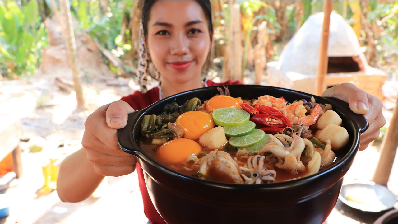 Cooking Noodle soup with sea food recipe - YouTube