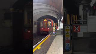 Metropolitan Line: Departing From Kings Cross St. Pancras ~ #train #trainspotting