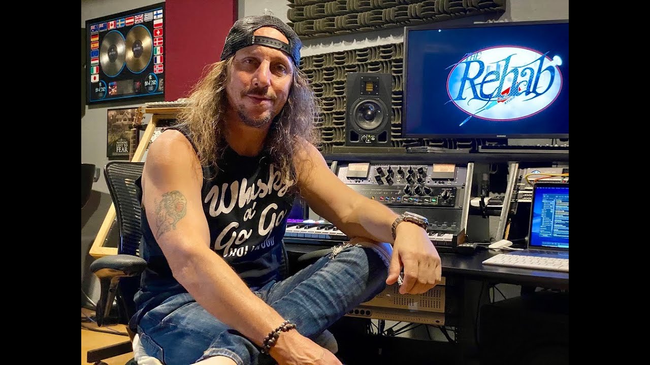 Big Chris Flores unearths lost Slash/Chester Bennington track | Ep. 267