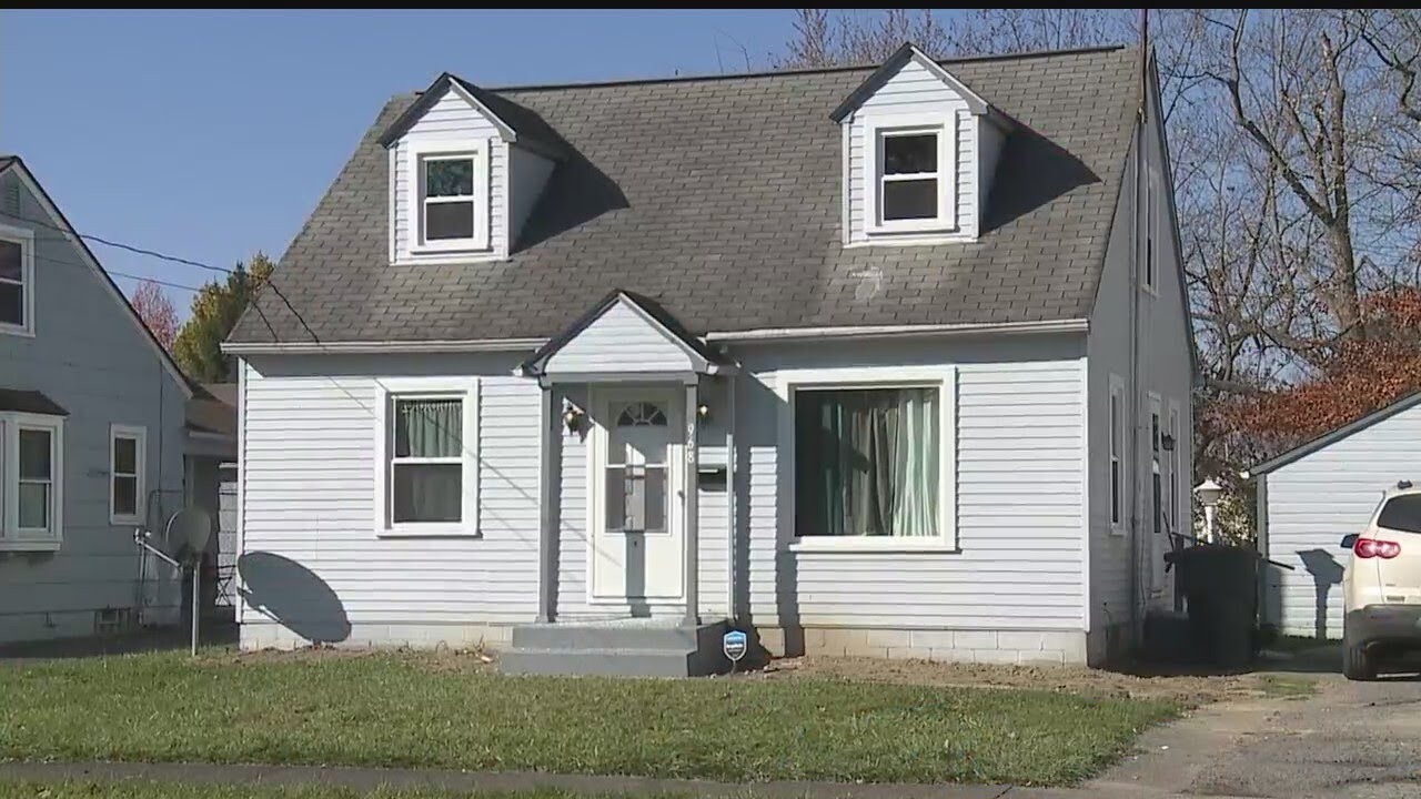 Warren police investigating fatal shooting, 1 other injured