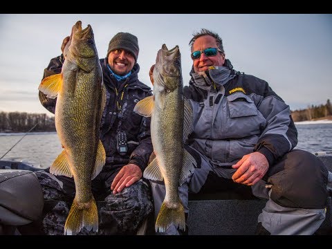 SAC S2E15 - April Walleyes in Northern Minnesota!