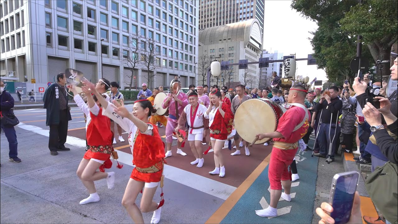 【4K】令和8年天皇誕生日炎士連の阿波踊りが熱い！天長節奉祝祭神輿パレード＆提灯行列 in日比谷公園　02.23