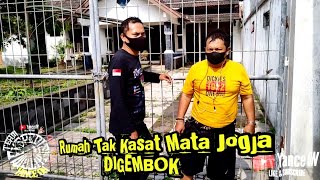Rumah Tak Kasat Mata Jogja Digembok