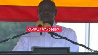 Museveni E Kololo Abasubuzi Batabukidde mu maaso ge olwemisolo okwewanika.