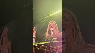 Sabrina Carpenter Performing Opposite At The Eras Tour