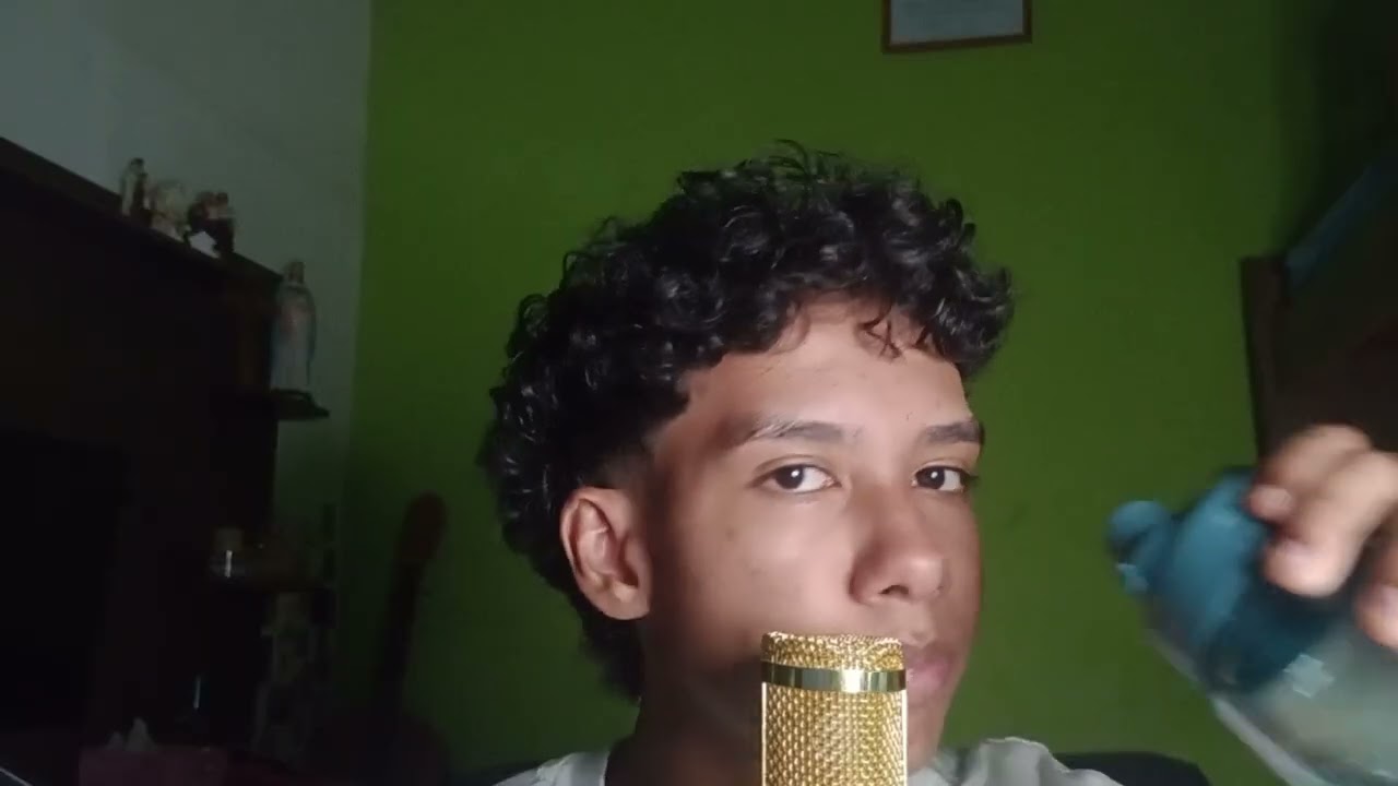 ASMR SONS DE BOCA MOLHADO (la ele agressivo)