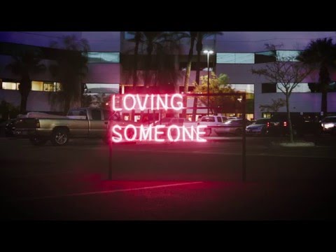 The 1975 – Loving Someone (preview) mp3 ke stažení