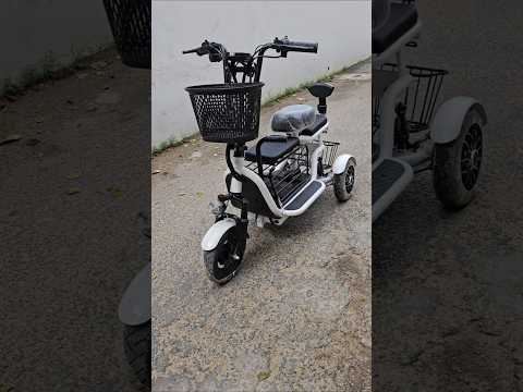 Xe 3 bánh Mini V8
