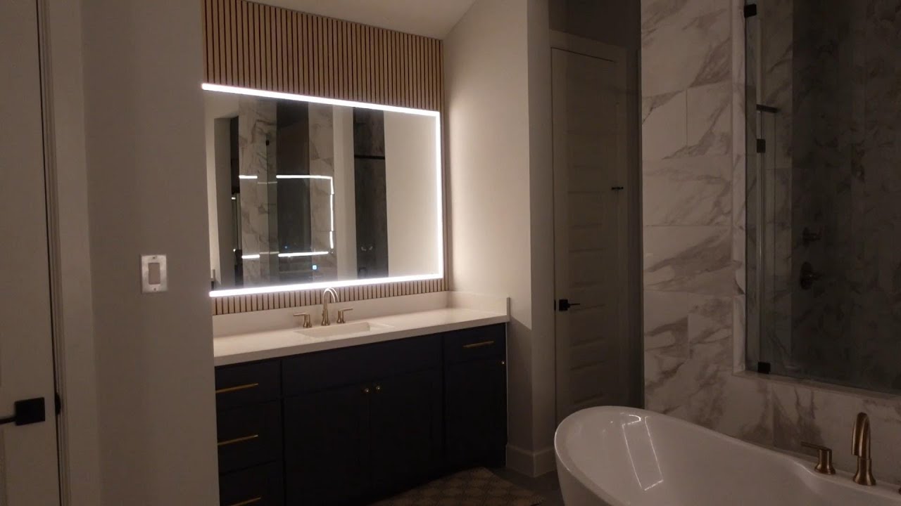 SIRIUS Customize LED Mirror with Frame video