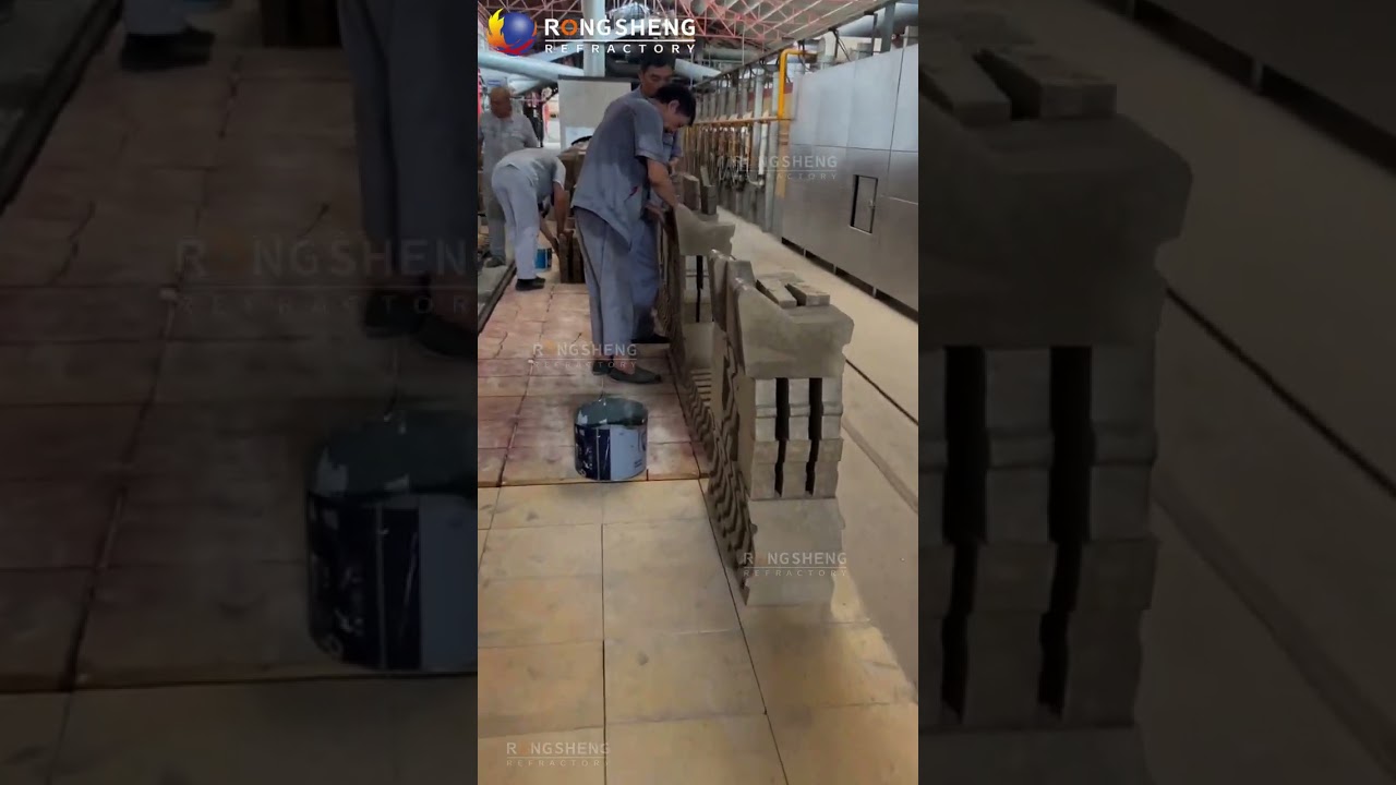 High temperature resistant fire bricks bulk production in progress. 