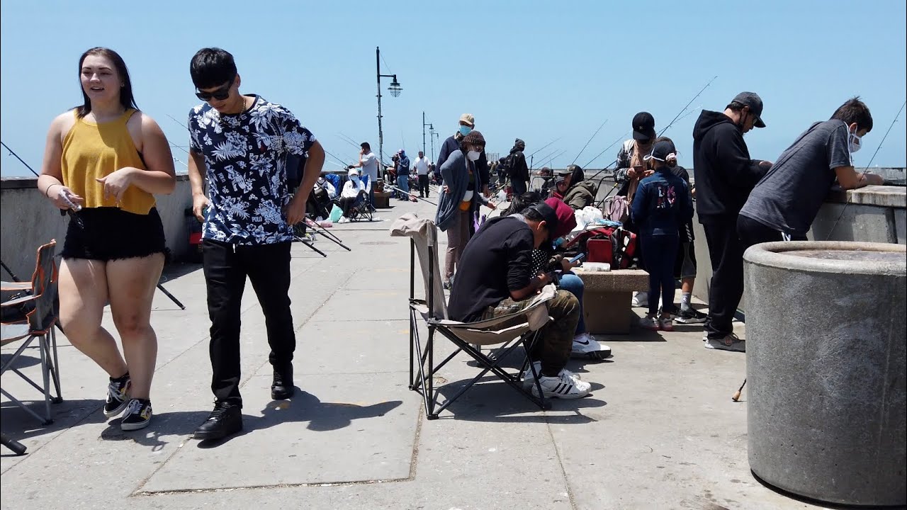 Pacifica pier Crabbing and fishing on a hot memorial day weekend YouTube