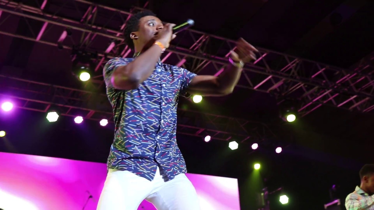 Chris Martin & Romain Virgo - Leave People Business Alone (Live at Caribbean Love Now)