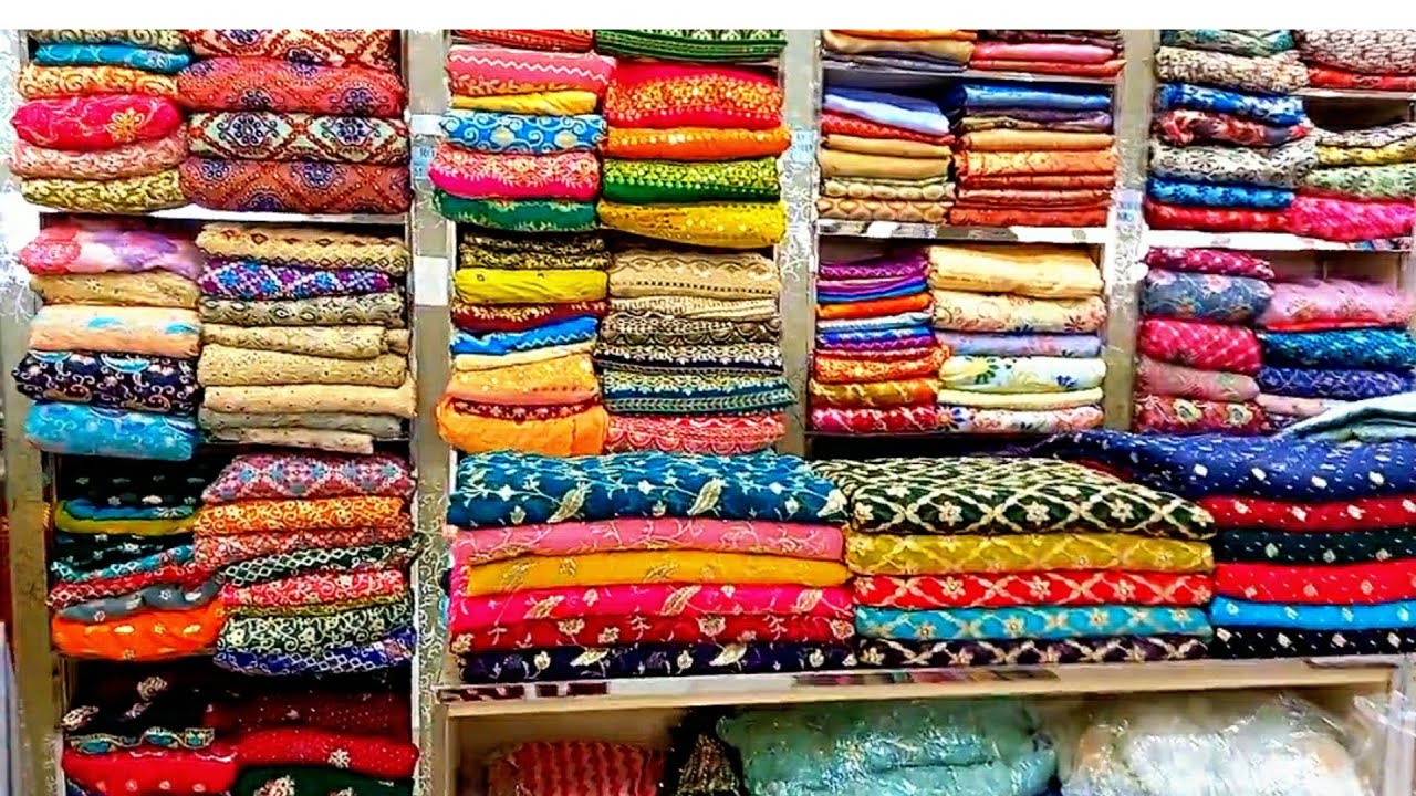 سلطنة عمان Dress Shopping In Oman Muscat shopping Textiles Shop in