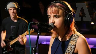 Vignette de la vidéo "Beach Bunny - February | Audiotree Live"