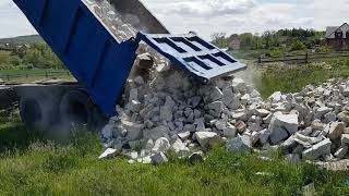 Kiprowanie kamieni. Test Volvo wywrotka.