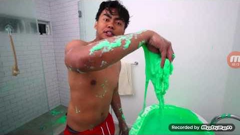 Gamingbro reacts to the slime bath Challenge