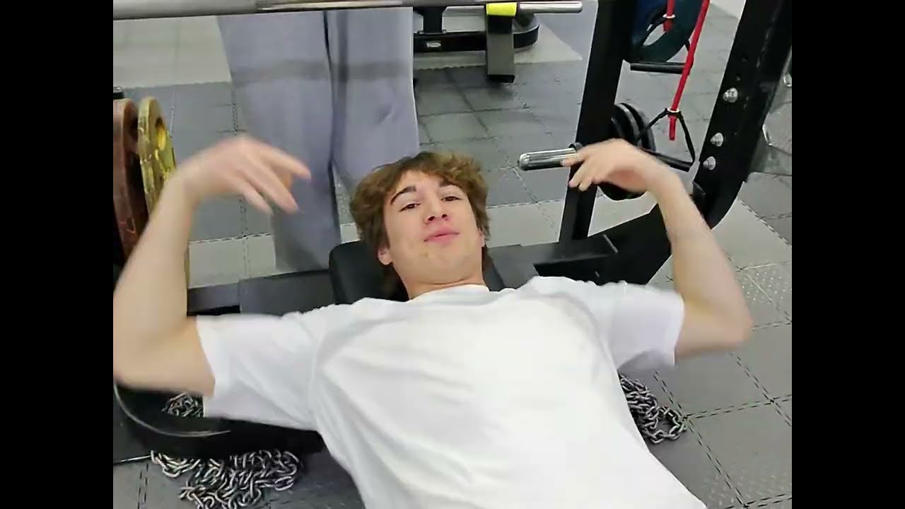 Gym Vlog: смех, боль и силовые