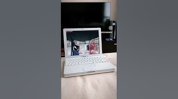 Apple iBook G4 and Doom