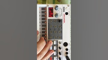 Messing around with single cycle waveforms on the Korg Sample