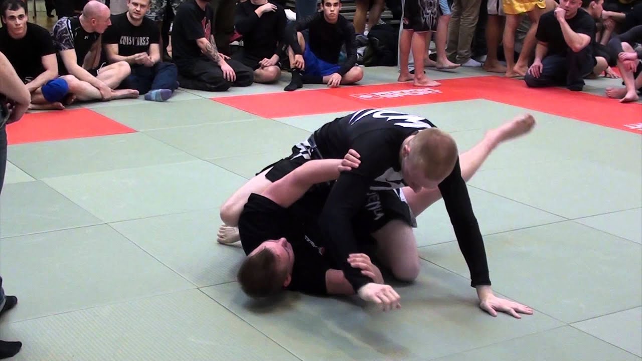 DGL 2012 1 runde S. Oliver Winther CheckMat/Fightsport Køge vs Dan ...