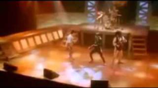 Ross McCall || I dont feel like dancing